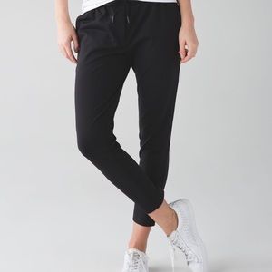 Lululemon Jet Slim Crop pant